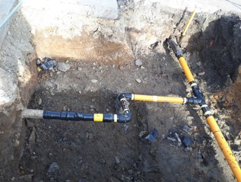 Propoj plastového plynovodu na ocelový